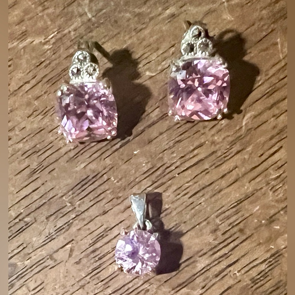 Gorgeous & Unique Matching Sterling Silver & Pink Crystal Earrings & Pendant Set